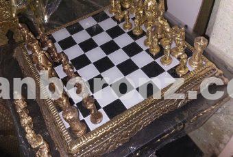شطرنج رومیزی برنزی رنگ طلایی مهره دار